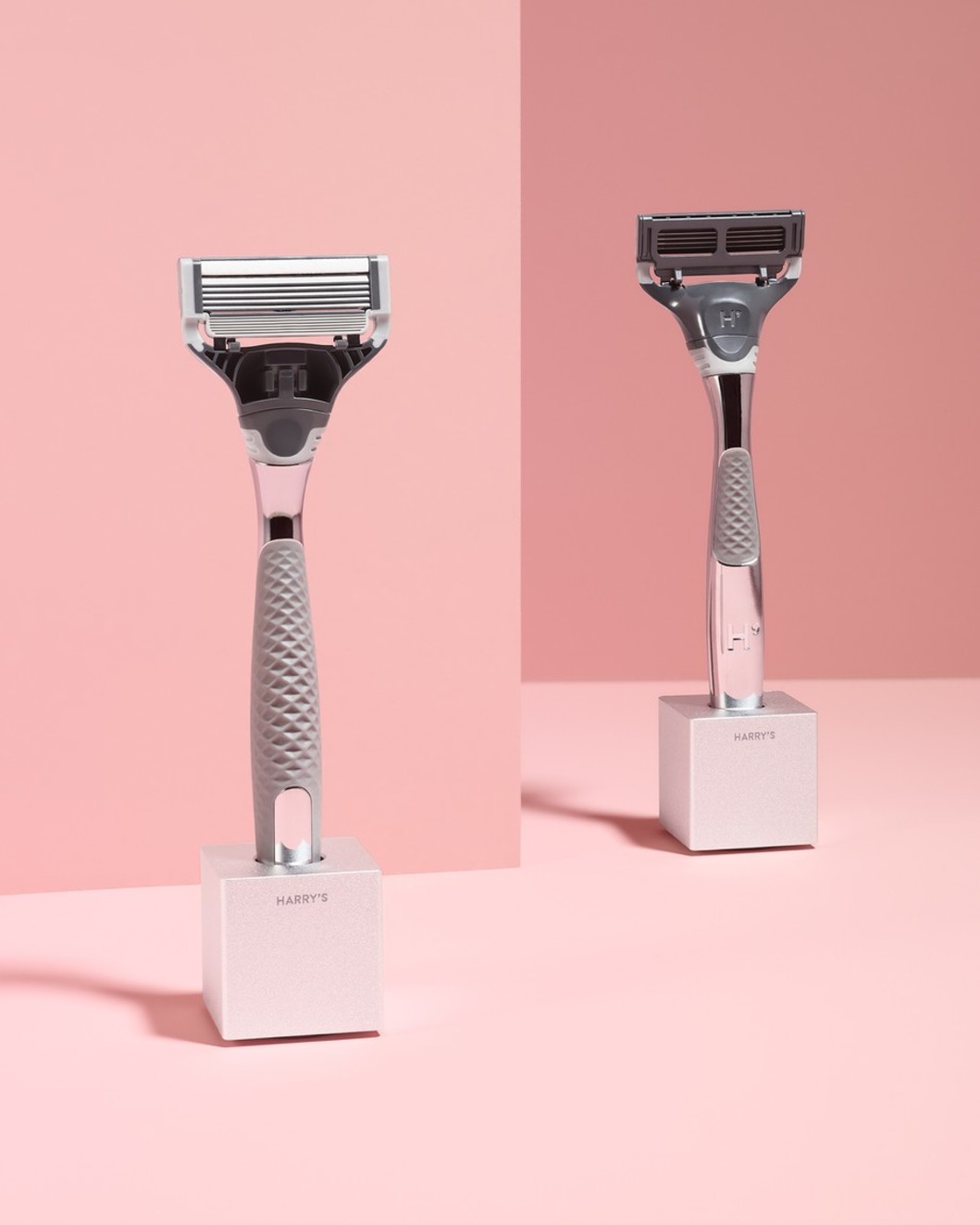 Razor Stand 